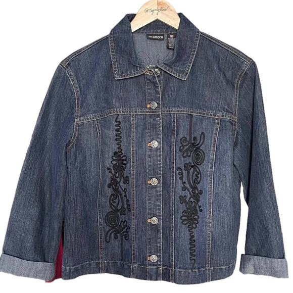 Chico’s Denim embroidered roll cuff jean jacket size 1 Medium - Picture 1 of 8